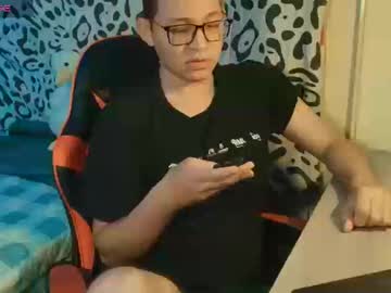 Josh_18cm Chaturbate stream image from October 16, 2025