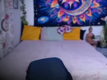 Khelani_Julls Chaturbate stream image from October 16, 2025