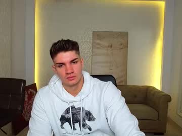 Maxkaiden Chaturbate stream image from October 16, 2025