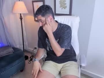Puch16 Chaturbate stream image from October 16, 2025