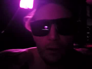 00greatwhite Chaturbate stream image from October 16, 2025