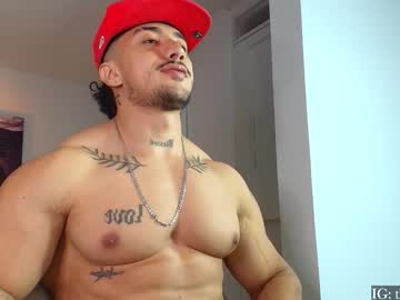 Nikolaylisin Chaturbate stream image from October 16, 2025