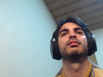 Therazhanen Chaturbate stream image from October 16, 2025