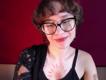 Sunshinehella Chaturbate stream image from October 16, 2025