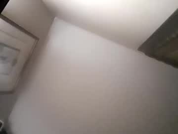 Tinylilppee Chaturbate stream image from October 16, 2025