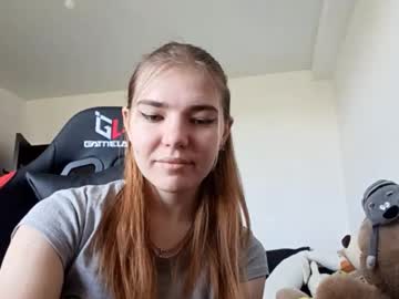 Darcibranden Chaturbate stream image from October 16, 2025