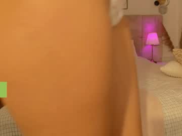 Rennatha21 Chaturbate stream image from October 16, 2025