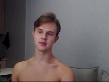 Angelraaay Chaturbate stream image from October 16, 2025