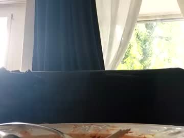 Loolaunshaved Chaturbate stream image from October 16, 2025