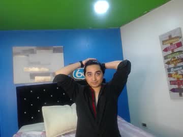 Hotapollo Chaturbate stream image from October 16, 2025