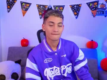 Yulian_Vasquez Chaturbate stream image from October 16, 2025