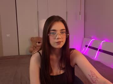 Candylate Chaturbate stream image from October 16, 2025