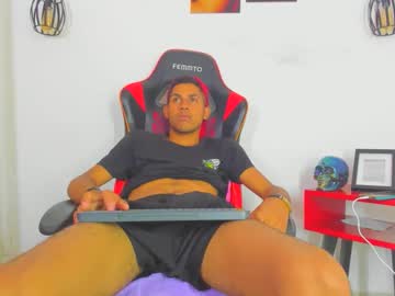 Sexy_Latin_Cum Chaturbate stream image from October 16, 2025