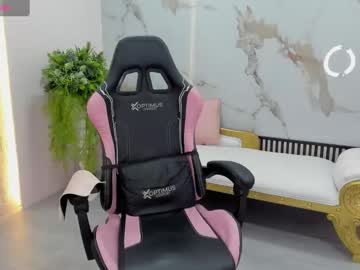 Flower_Dulce Chaturbate stream image from October 16, 2025