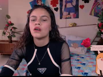 Skyloverhot Chaturbate stream image from October 16, 2025
