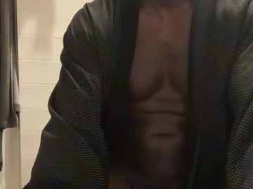 Bigdicktrainer Chaturbate stream image from October 16, 2025