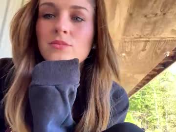Innocentlilsarah Chaturbate stream image from October 16, 2025