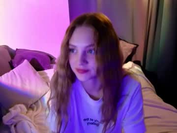 Moonlightmaya Chaturbate stream image from October 16, 2025