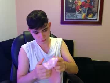 Lukeboyce Chaturbate stream image from October 16, 2025