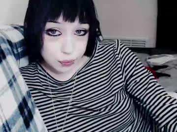 Iiiiiiis Chaturbate stream image from October 16, 2025