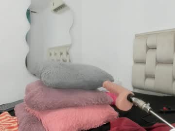Roxy_Smith69 Chaturbate stream image from October 17, 2025