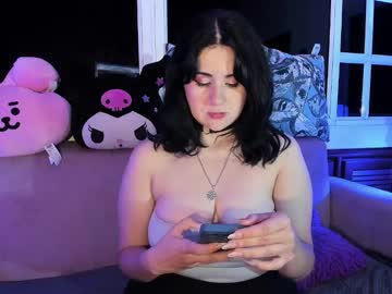Harimoon Chaturbate stream image from October 17, 2025