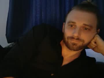 Plumtaro Chaturbate stream image from October 17, 2025