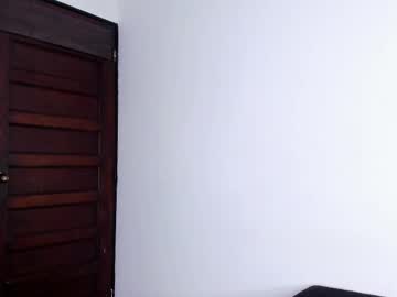 Antonela02 Chaturbate stream image from October 17, 2025