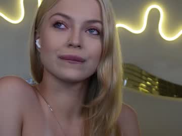 Kelly_Peachpiee Chaturbate stream image from October 17, 2025