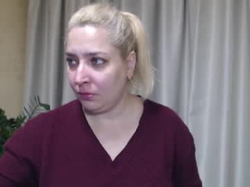 Ohsweetiren Chaturbate stream image from October 17, 2025