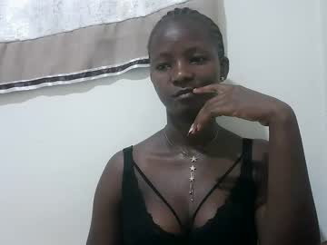 Realqueen_ Chaturbate stream image from October 17, 2025