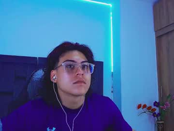 Blade_Sensual Chaturbate stream image from October 17, 2025