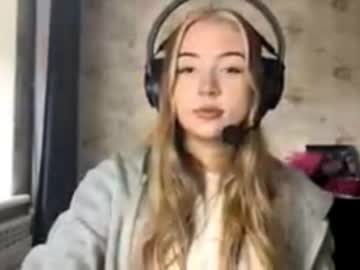 Bonggarrido Chaturbate stream image from October 17, 2025