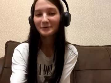 Faustinabartosh Chaturbate stream image from October 17, 2025