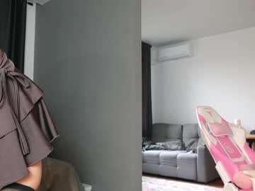 Amilia4u Chaturbate stream image from October 17, 2025