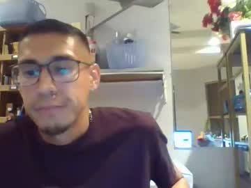 Belz2346 Chaturbate stream image from October 17, 2025