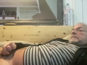 Crapaud75018 Chaturbate stream image from October 17, 2025