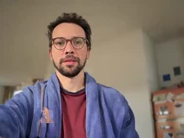 Sexyleo8282 Chaturbate stream image from October 17, 2025