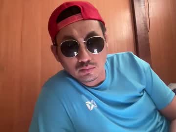 Uxxmunhiyed Chaturbate stream image from October 17, 2025