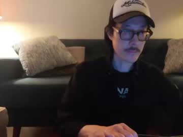 Johneelicks Chaturbate stream image from October 17, 2025