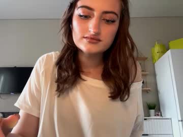 Neomapruden Chaturbate stream image from October 17, 2025