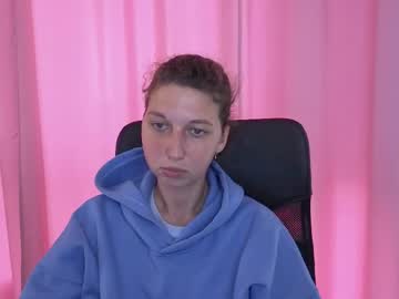 Cuteellii Chaturbate stream image from October 17, 2025