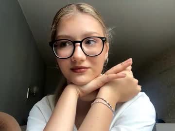 Eulaliarollend Chaturbate stream image from October 17, 2025