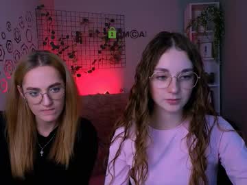 Kiki_Yourlove Chaturbate stream image from October 17, 2025