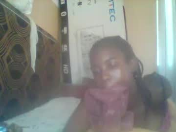 Prettyzuzu Chaturbate stream image from October 17, 2025