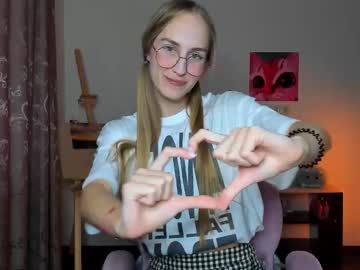 Renewalri Chaturbate stream image from October 17, 2025