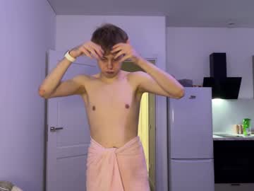 Beeb0y Chaturbate stream image from October 17, 2025