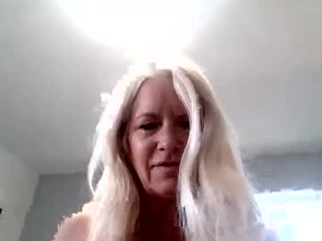 Nikkiplatinum Chaturbate stream image from October 17, 2025
