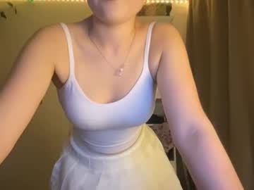 Pettykyper Chaturbate stream image from October 17, 2025