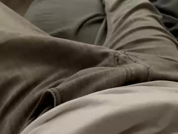 Easkiii Chaturbate stream image from October 17, 2025
